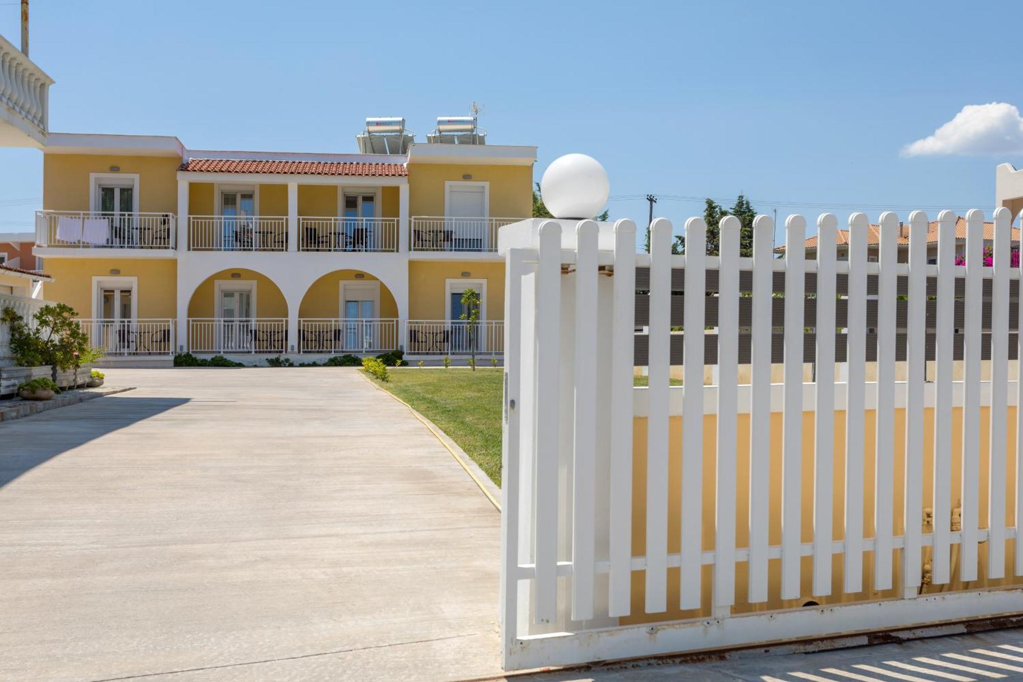 Morfeas Zante Apartments Eksteriør billede